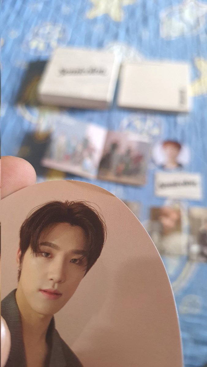 ttokatti's tweet photo. [VENDA/VENDO]

Album Seventeen semicolon - completo 

R$125 frete incluso 

🐧 fotos e vídeos no pv
🐧em perfeito estado.
🐧 Card do dino levemente avariado
🐧 Aceito pix e picpay https://t.co/rYCw8MicDT