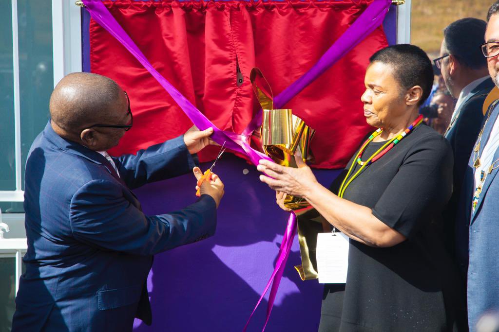 CHIETA_SETA's tweet image. CHIETA has officially launched its first Smart Skills Centre in Saldanha Bay. The centre was opened by Minister of Higher Education, Science and Technology @DrBladeNzimande #DigitalSkillsDevelopment  #CHIETASmartSkillsCentre