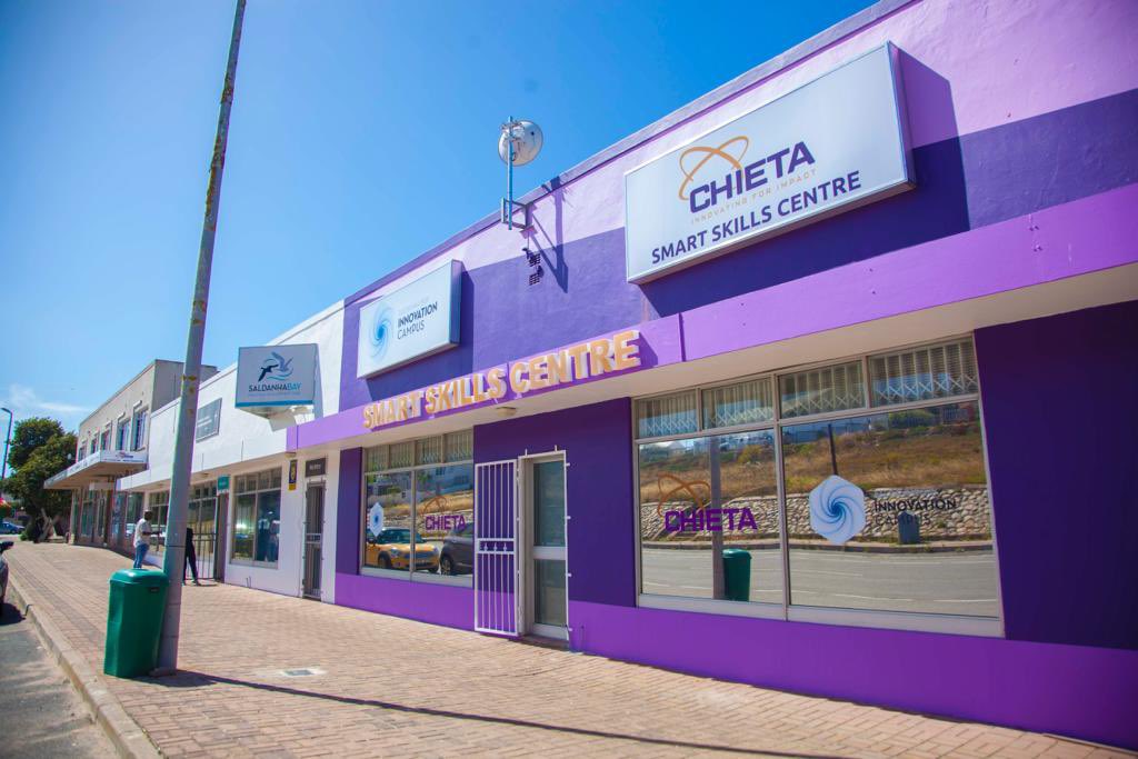 CHIETA_SETA's tweet image. CHIETA has officially launched its first Smart Skills Centre in Saldanha Bay. The centre was opened by Minister of Higher Education, Science and Technology @DrBladeNzimande #DigitalSkillsDevelopment  #CHIETASmartSkillsCentre