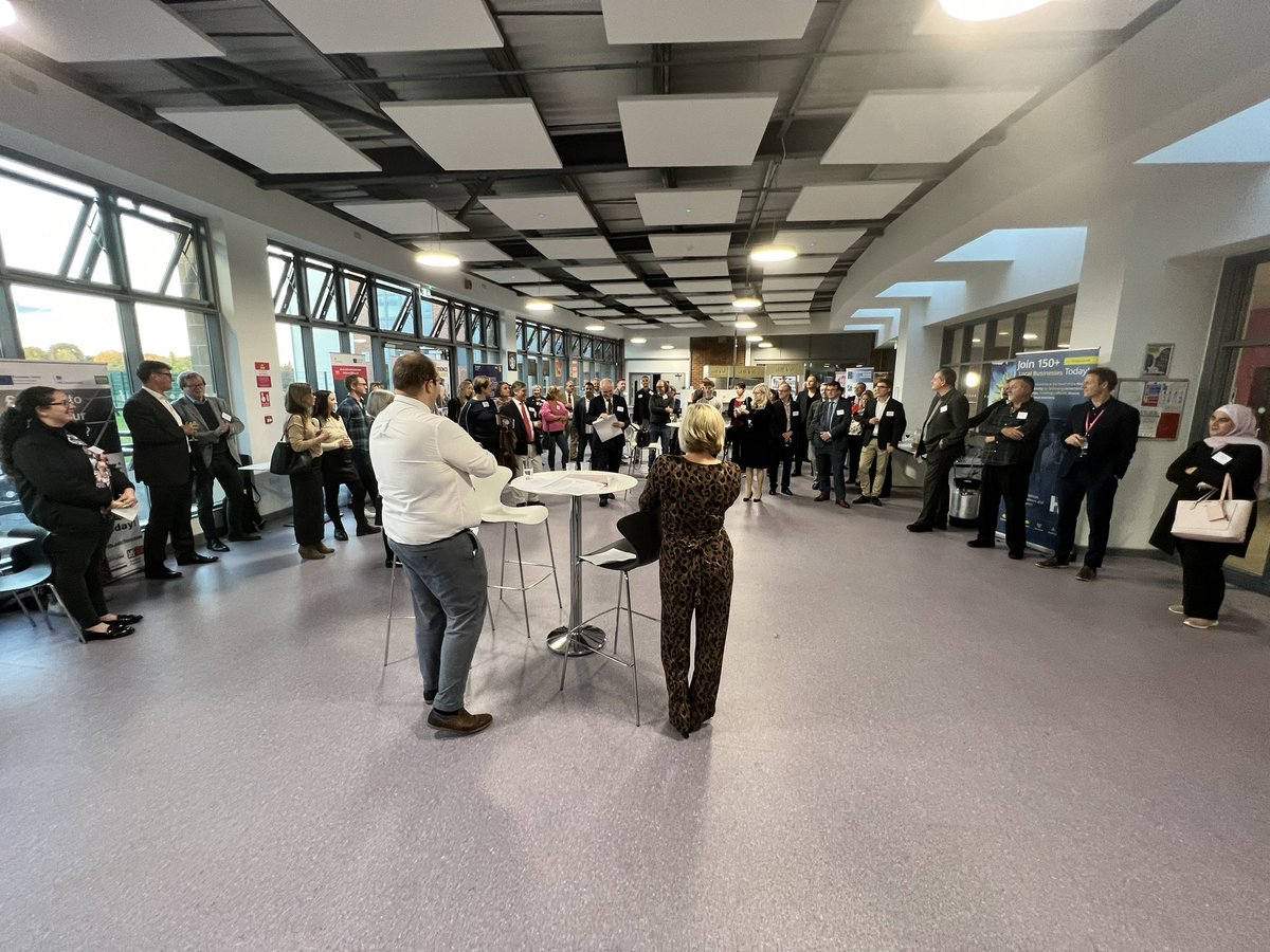 BSE3d's tweet photo. @HHBA_1 @hhcollege @JAshEdwards @MSDCnews @OpportunityMS @BizHotHouse @BIPCSussex @EWSbiz @HHTCNews @C2CGrowthHub @mimsdavies @uniofbrighton Yes, thank you HHBA, great event, well turned out and a nice update from @JAshEdwards https://t.co/6zCbFbFJiY
