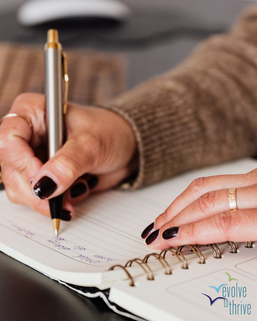 KatieVernoy's tweet photo. Do you journal? You may think to yourself, “I don’t have the time.” However, journaling has a lot of positive mental health benefits and it’s an excellent opportunity for reflection (and inspiration!):
https://t.co/oXgbFtGB34 #EvolveToThrive #BusinessAdvice #Journaling #SelfCare https://t.co/yVJGCNn4PV