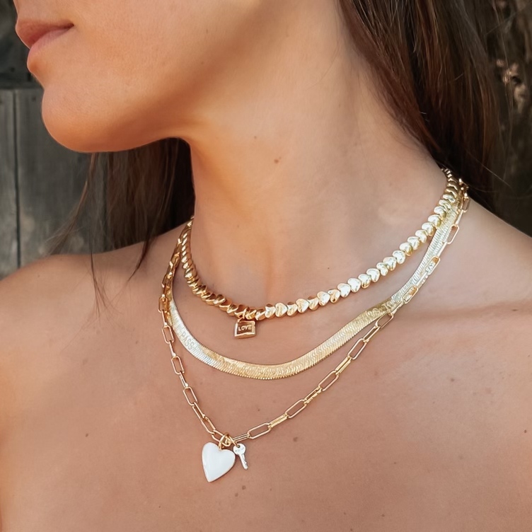 thegivingkeys's tweet photo. Layering necklaces is a #falltrend #fashiontrend favorite! Our necklaces and accessories are perfect for stacking and layering. These special pieces inspire with empowering words and phrases engraved on them so you never forget your purpose. 🤍 https://t.co/WgYYmqgPWy https://t.co/tvkWGT03b8