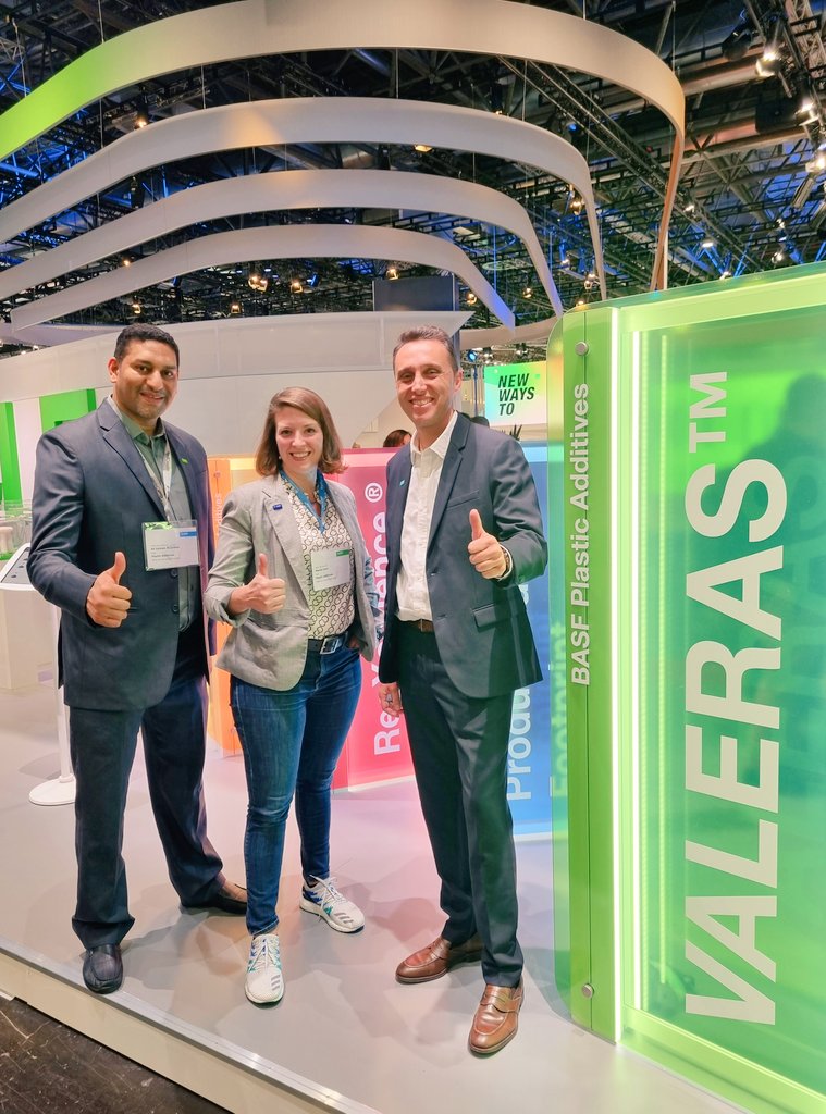 Ali_AlJurdabi's tweet photo. Joining #ourplasticsjourney in #k2022 to #gocreatebasf of new VAlue for #plastics in the ERA of #sustainability @BASF https://t.co/7Y2JhoCmNR