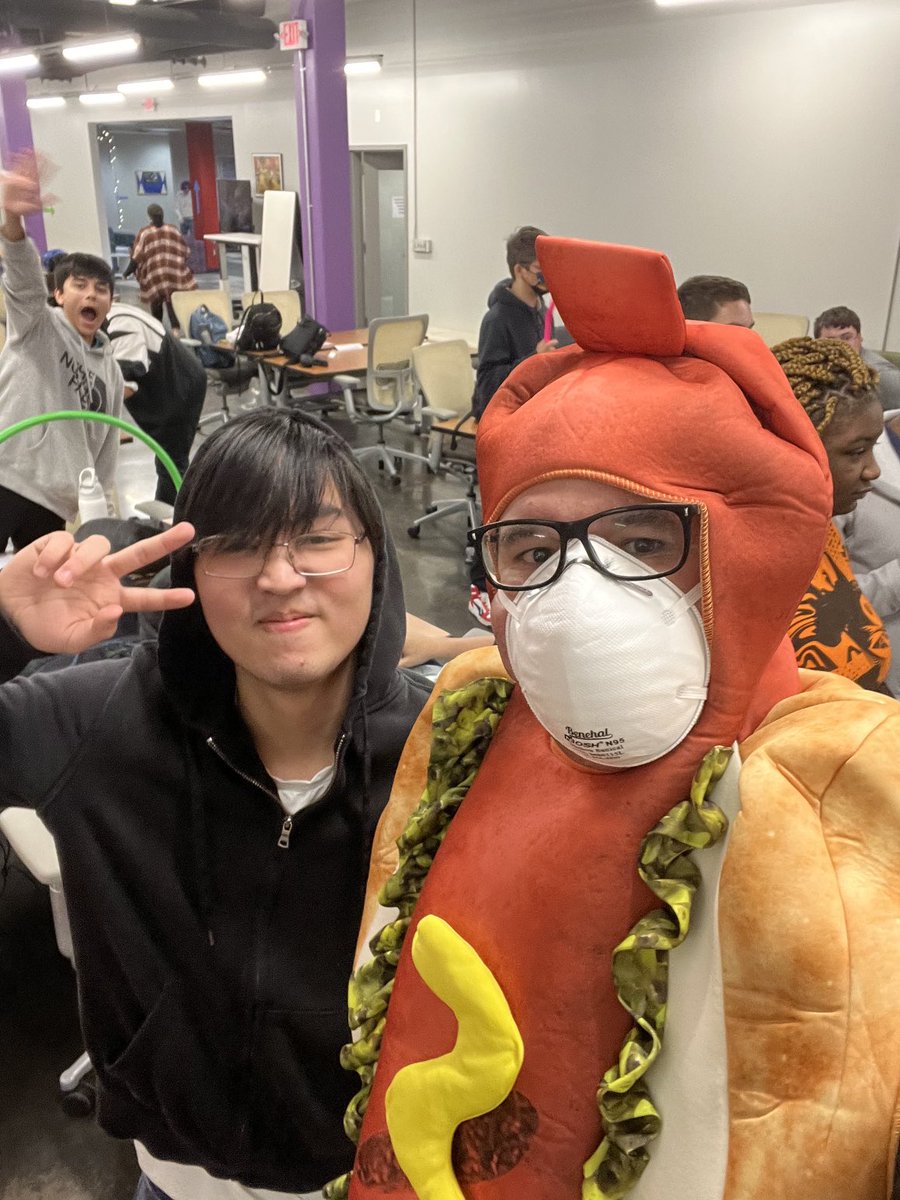 HSHS_AP_Parvaiz's tweet image. A picture with my hard working and dedicated Physics student, William. He asked me to try on the costume for fun. And that’s Ryan waving in the back :) Another exceptional student. ⁦@CodeRVA1⁩ #WeAreCodeRVA