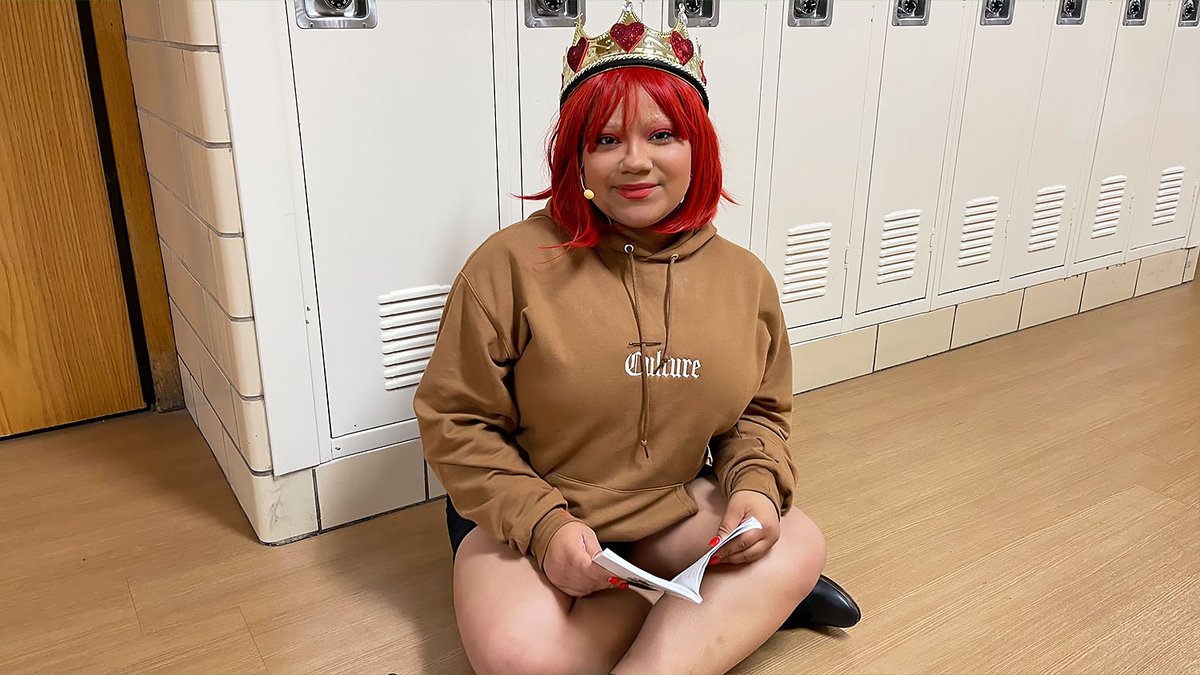 ephs401_tigers's tweet photo. It's Tech Week for the @ephs401_tigers fall play, "Alice in Wonderland." So don't be surprised if you see a Queen of Hearts (Alanis Rivera), a King (Diego Reyes) or a Tweedledee (Ellie Johnson) in the halls! Shows are Friday @ 7pm & Saturday @ 2pm and 7pm. See you there! #EPArts https://t.co/kvrpcxdxrF