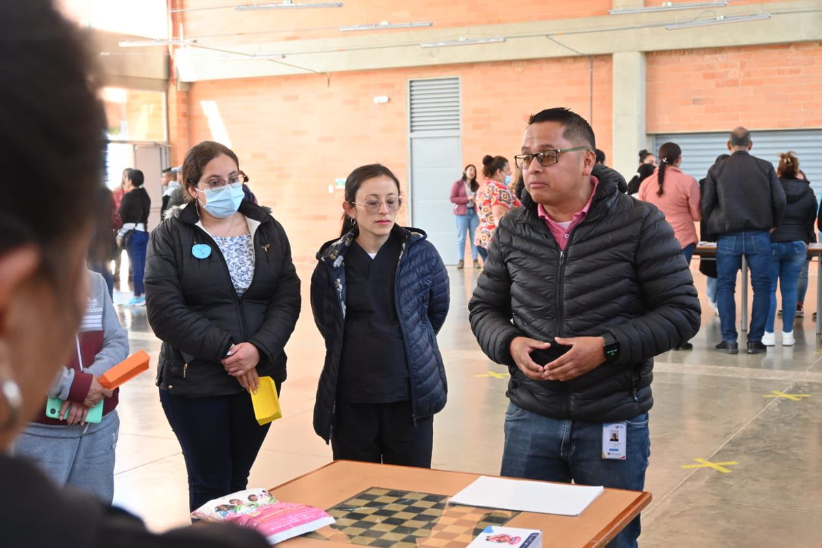 SecMujerTunja's tweet photo. A través del "Rally Lúdico Pedagógico de Prevención de Violencias en el Hogar", la estrategia Familia y Crianza con amor de la Secretaría de la Mujer, llegó a las Instituciones Educativas  Gran Colombia y Normal Superior Santiago de Tunja ⬇️ https://t.co/3zCY9vMQ61