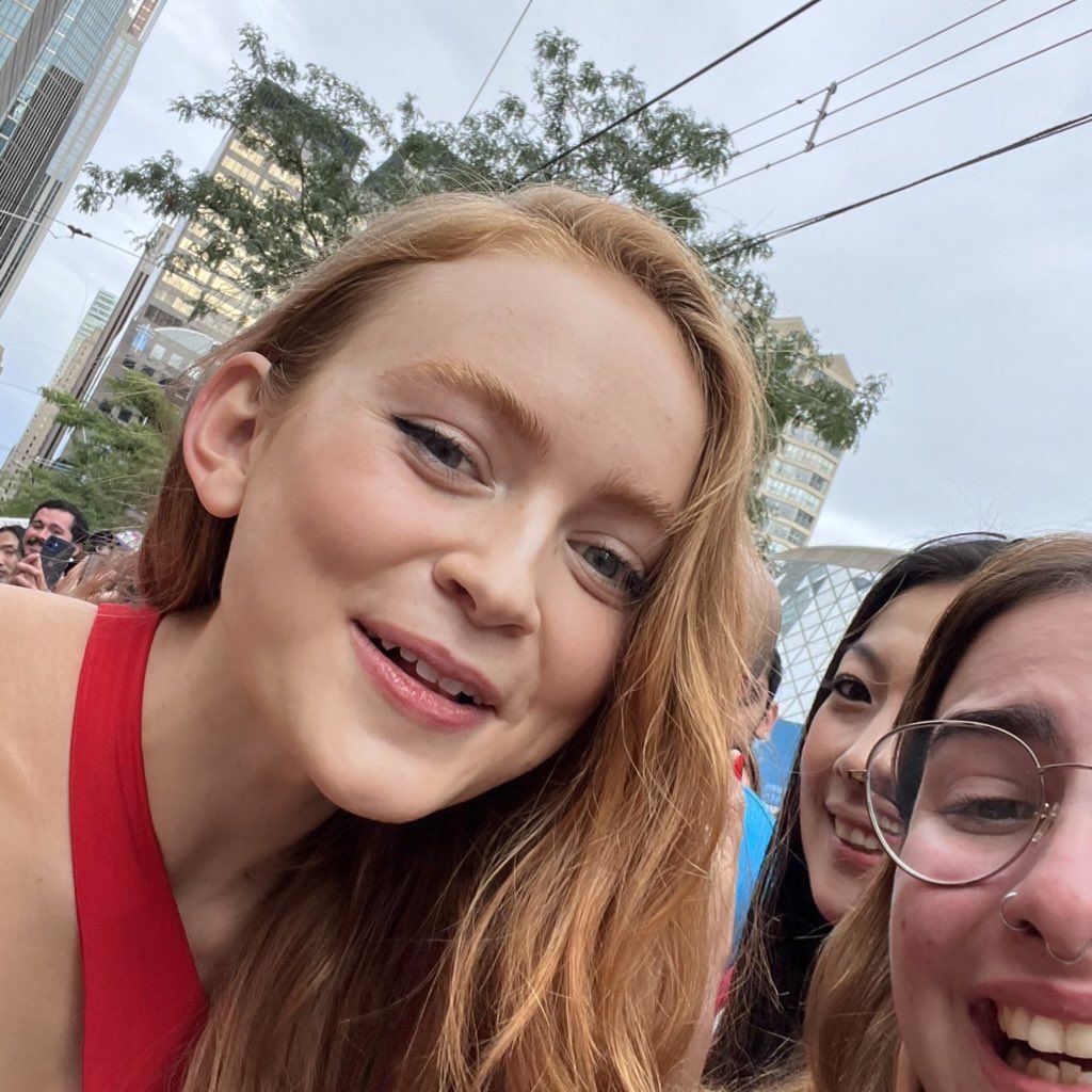 sadie thinker tweet media