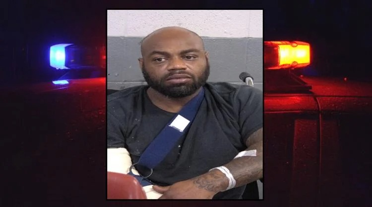 Police said a man walked up behind strangers at <a href="/4thstlive/">Fourth Street Live!</a> and slit their throats: wdrb.news/3N6WRvj