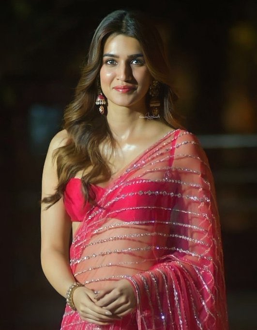 Kriti Sanon's Colourful Saree Reminds You of Holi But That Sexy Blouse is  The Real Highlight - See Pics