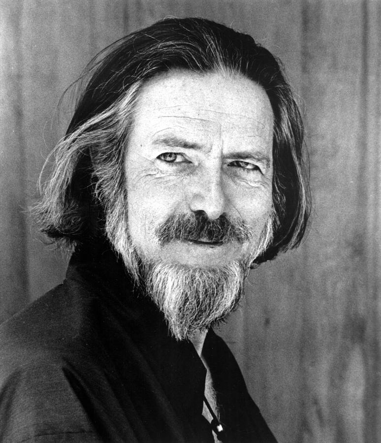 ¿Has oído hablar del Esfuerzo Invertido?

Es un concepto desarrollado por Alan Watts que considero maravilloso y fundamental para superar cualquier adversidad.

Te lo explico en el hilo. 👇🧵