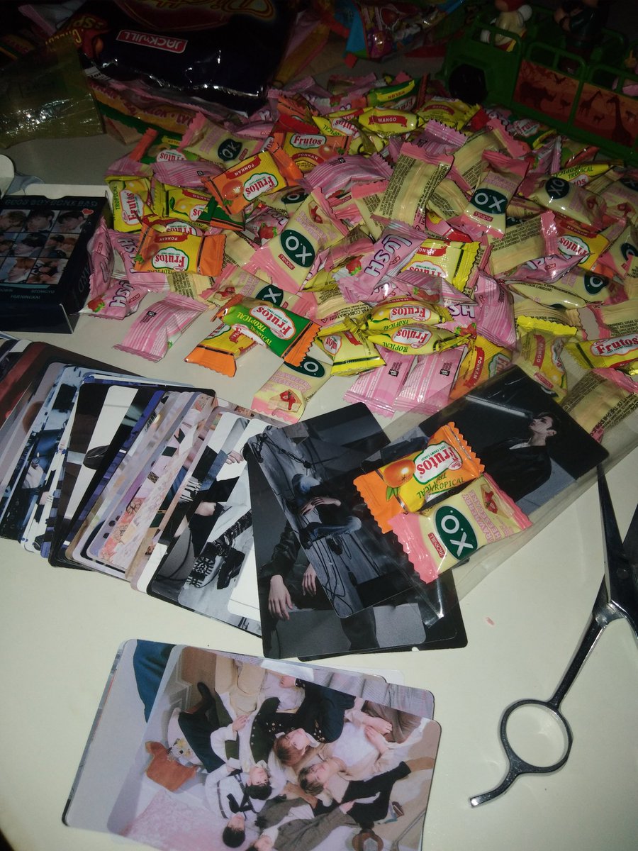 rurururukii's tweet photo. Now packing, freebies for #ACTLOVESICKinMANILA Day 1!! Just approach me and say hi co-MOAs!!✨

Location : TBA
P.S it's not an official pc but I hope you like it. See you there co-MOAs https://t.co/Fbs0vwSGky