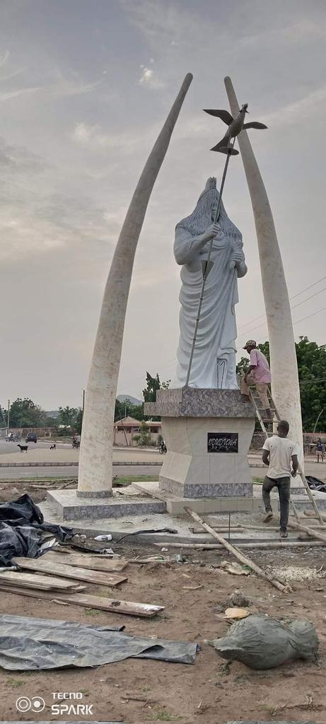 Yorubaness's tweet photo. Oduduwa monument in Sabe, Benin Republic. ✨ https://t.co/KPRJnw5cRL