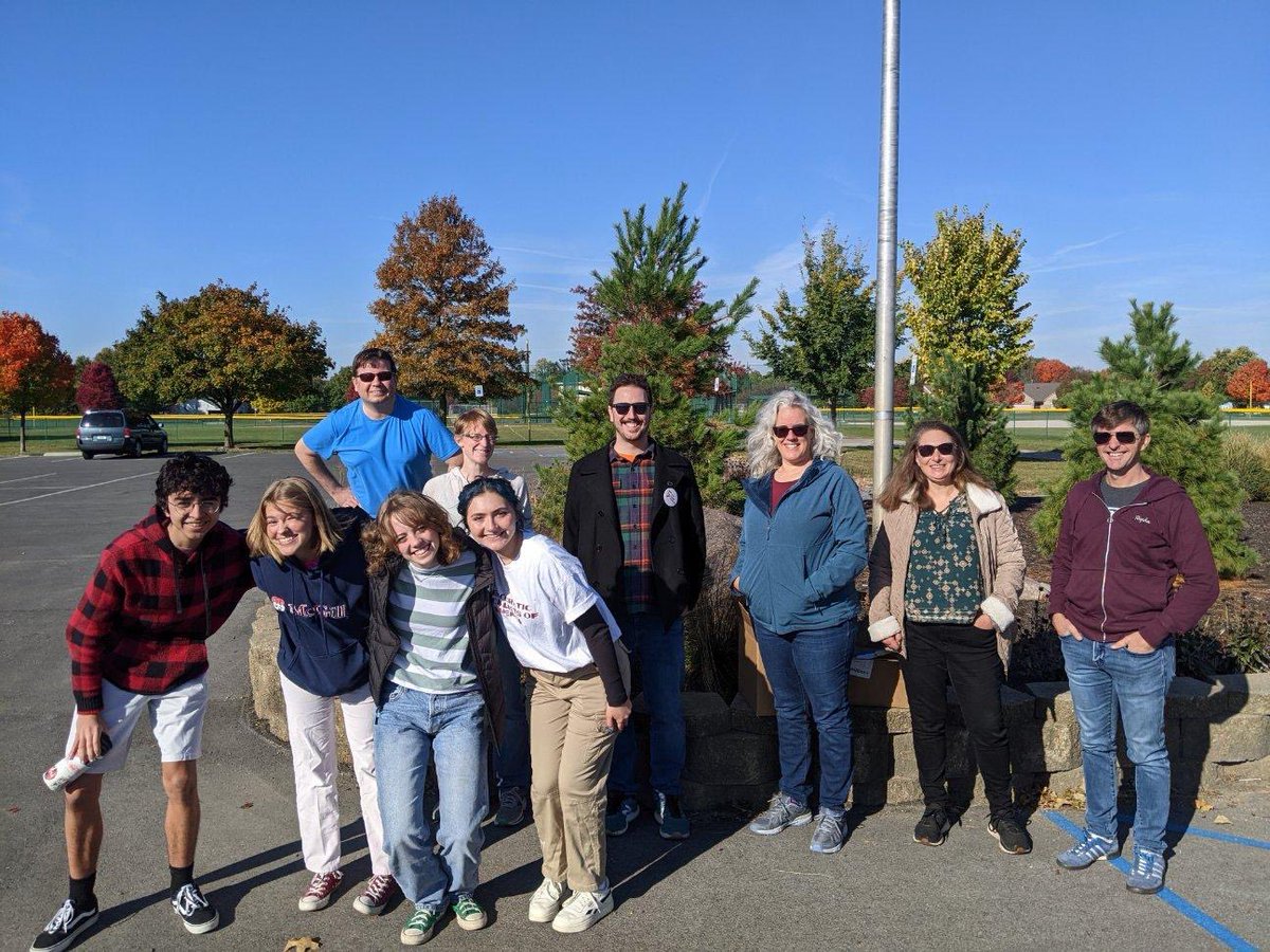 actindiana's tweet photo. On Saturday, we knocked hundreds of doors in Fishers and talked with over 50 voters about mental health & voting for @wilburn4IN. The momentum continues! Just 2 weeks left.
Together, #WeMakeIndiana & we will elect leaders who will prioritize US over the rich and powerful. 🙌🙌🙌 https://t.co/43pbFl5w7V