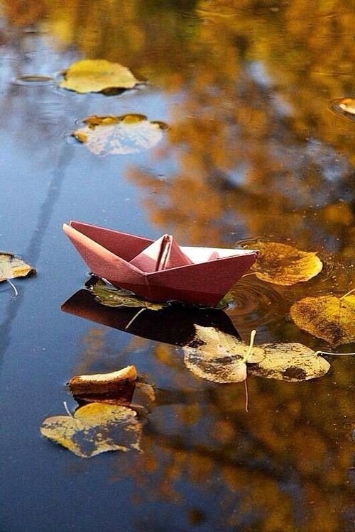 Bir yolculuğun hüznü var içimde...