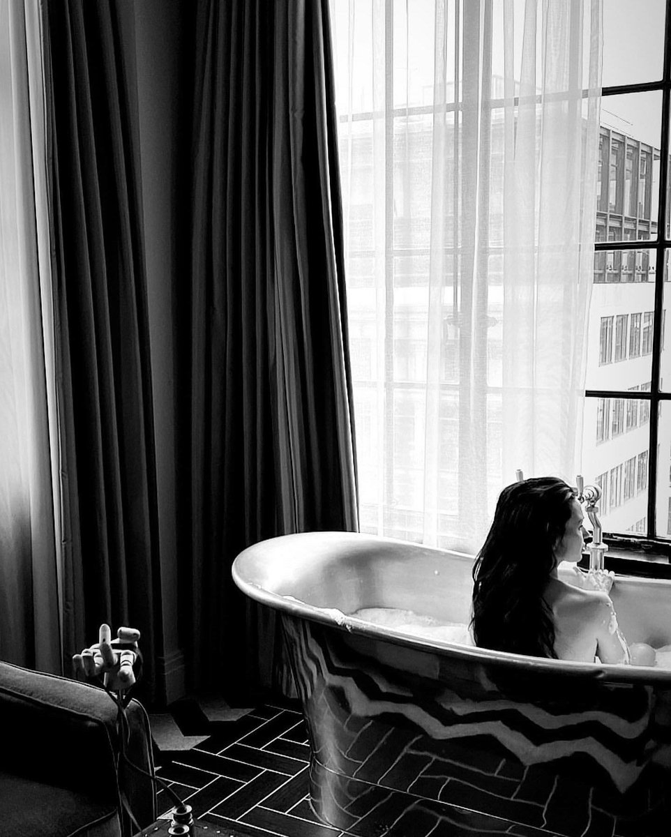 Michelle Keegan shared these pics via her Instagram account on October 24, 2022.