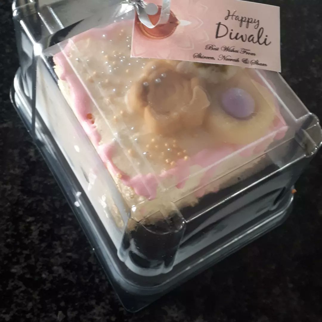 Neeresh01's tweet image. Happy Dewali 2022 ...my Private chef doing wat she loves 😍