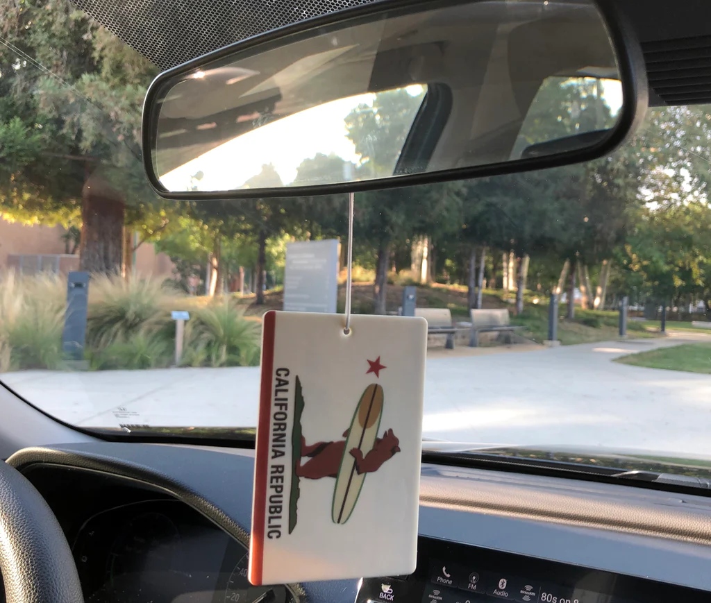 If the ocean is your happy place, then you need this surfboard air freshener! 🏄
.
.
.
#FreshAndWipe #AirFresheners #AirFreshener #CarAirFreshener #CarAirFresheners #CarAccessories