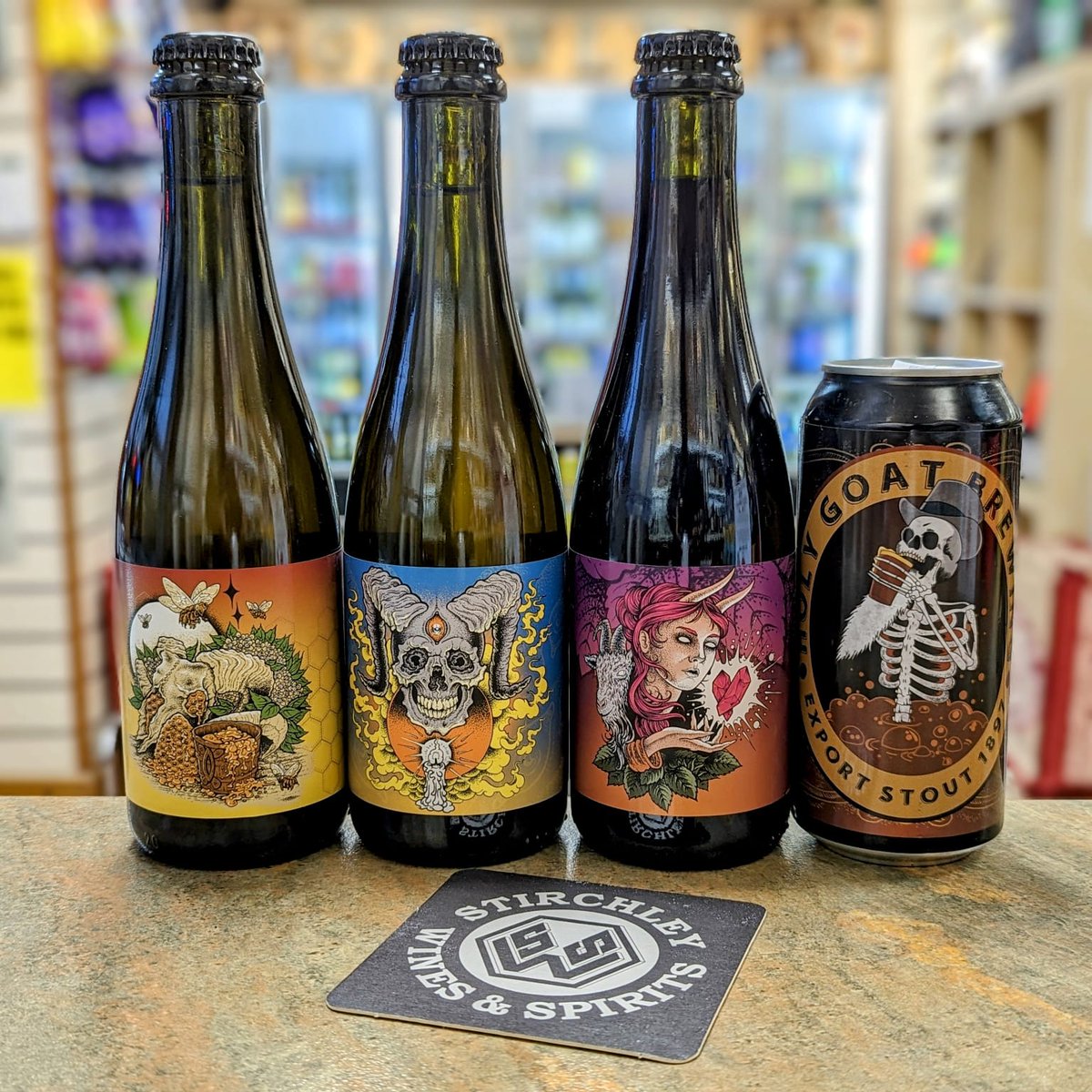 StirchleyWines's tweet photo. Fans of #MixedFerm and Big rich stouts rejoice for #DarkerDays are upon us courtesy of @holygoatbrewing.
๐บ Export Stout 1897 - 7.5%
๐ป Honeybucket - 6%
๐บ Summer Crusher - 6.2%
๐ป Goat Witch - 7%
#NewBeer #HolyGoatBrewing #VivaStirchley #DarkerDays #MixedFerm https://t.co/S8o2ZMUZYq