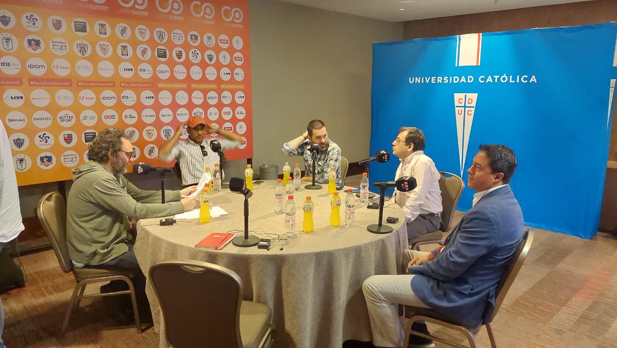GOLatamSummit's tweet photo. 💫🔝 #LosTenores están presentes en el #GoLatamSummit y conversan con Roberto Arroyo, gerente deportivo de @IDV_EC, quien expondrá en la cátedra de la tarde. 

@Cruzados 🙌🏼 @AgenciaVS https://t.co/krXWR8VtEQ