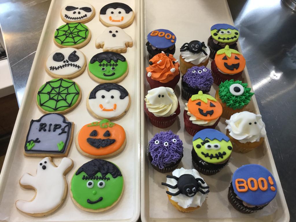 Creepy cupcakes and cookies available all week! 🕷️👻🎃