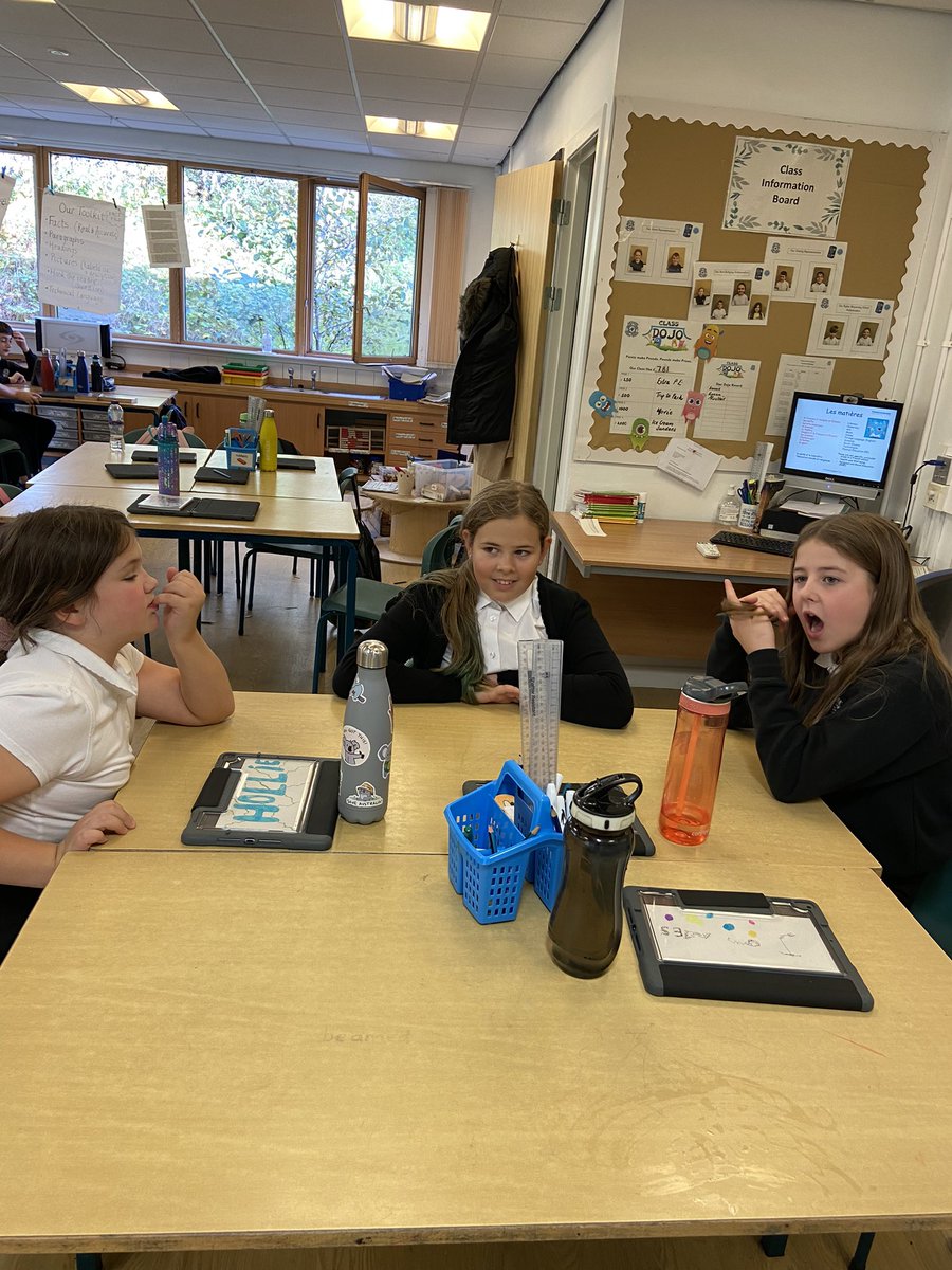 MrsEastonanto's tweet photo. Today P6 discussed their favourite school subject in French and then recorded themselves talking about it @MrsMcManusanto 🇫🇷 🏫 🎨 💻 🧪 https://t.co/oH8HxFv2g9