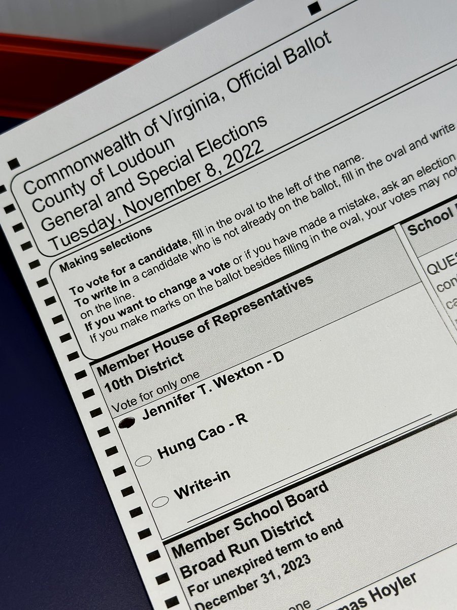 JeffLubitz's tweet photo. Early Voting is open in Virginia - another vote for @JenniferWexton in #VA10 https://t.co/lqu6tr8iZk