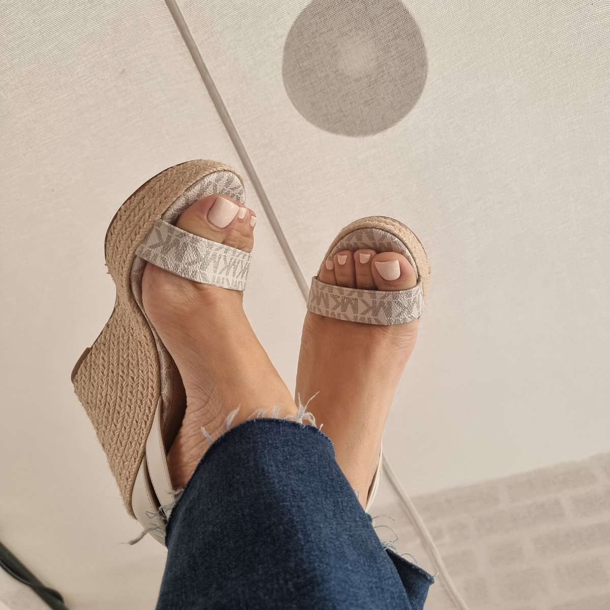 ElonXug's tweet photo. Wedges 🦉❤️ #YoTengoAlasdeTecolota https://t.co/hePoRc8QUq