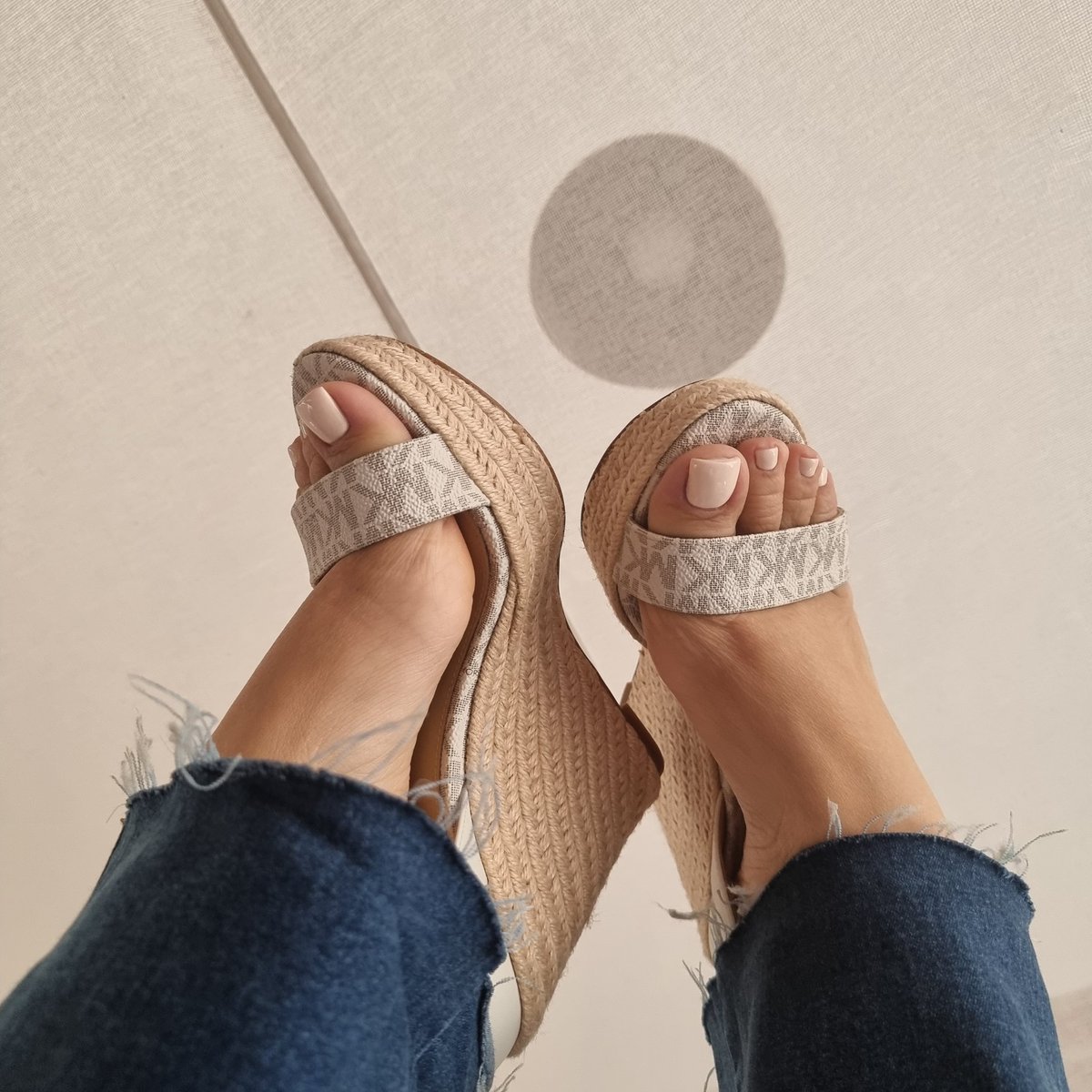 ElonXug's tweet photo. Wedges 🦉❤️ #YoTengoAlasdeTecolota https://t.co/hePoRc8QUq