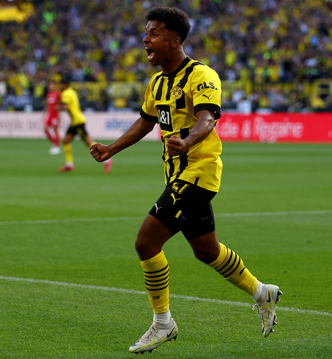 If Adeyemi scores against Man City I'll give someone who likes this tweet 12,000 FIFA Points