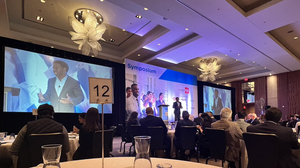 Advocis's tweet photo. Michael ‘Pinball’ Clemons, Keynote Speaker for #AdvocisSym2022 is kicking off the afternoon by sharing his personal experiences as an athlete, coach and philanthropist. https://t.co/1urwY89slg