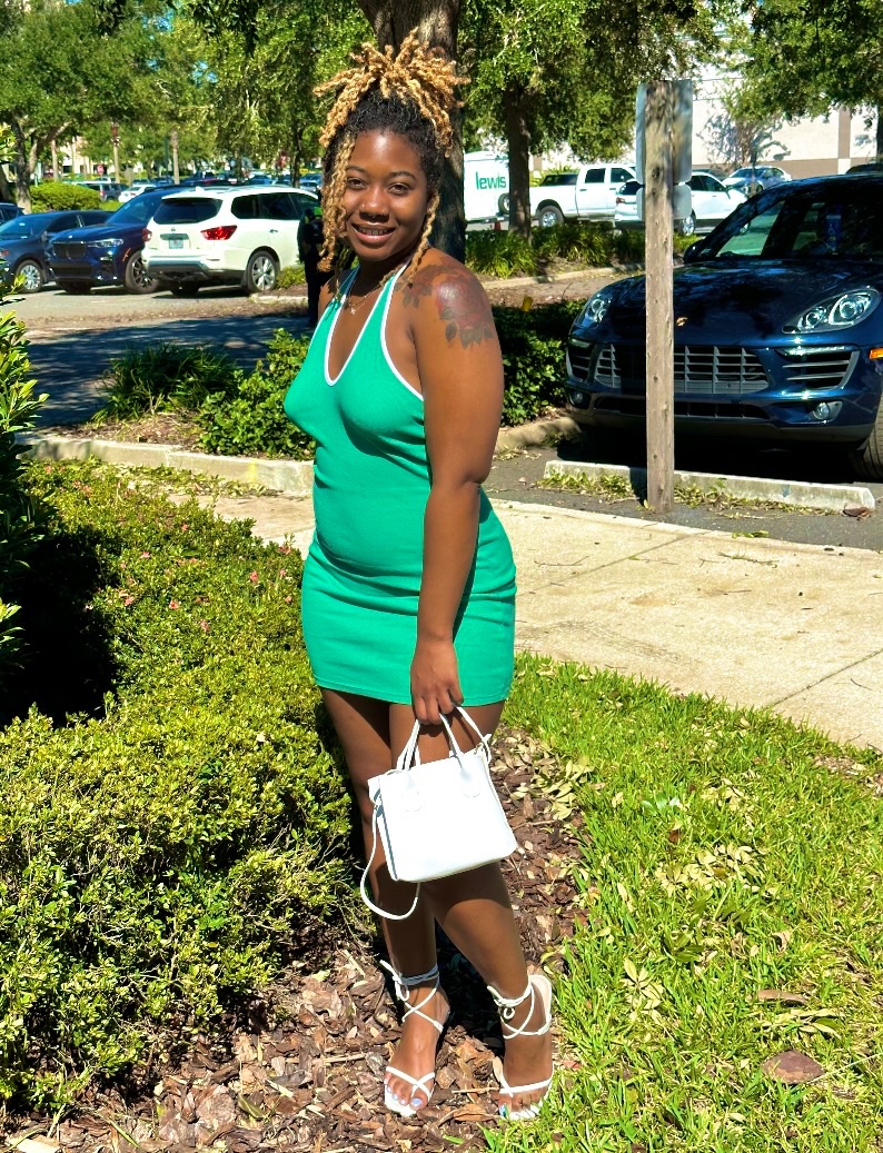 kijane__'s tweet photo. #locs 💚 https://t.co/YMW7cIaNq9