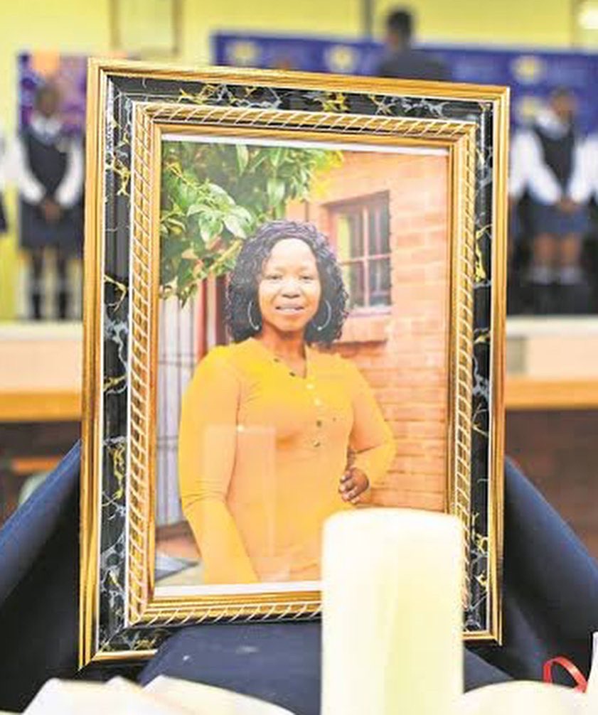 Matefo Mphosela, 35, a teacher from Soutpan, Free State was murdered on 20/10. Matefo was mentoring a 20 year old student in her home when he stabbed her to death. The student has been arrested for the murder. 
Rest in power sister ✊💜 
#KeepTheEnergy