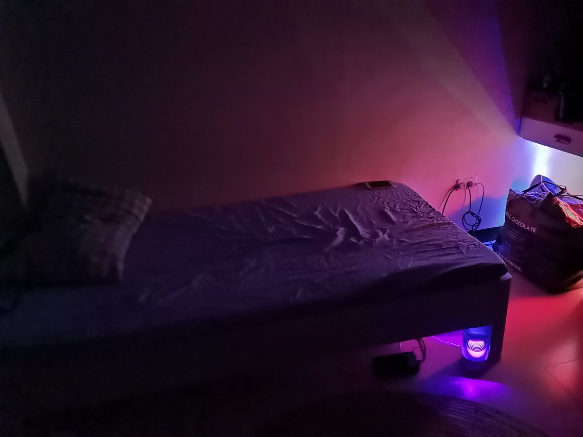 jepoooi's tweet photo. I think my bed is ready to entertain guests 🤭 #altercdo https://t.co/kYMhI1o5oO