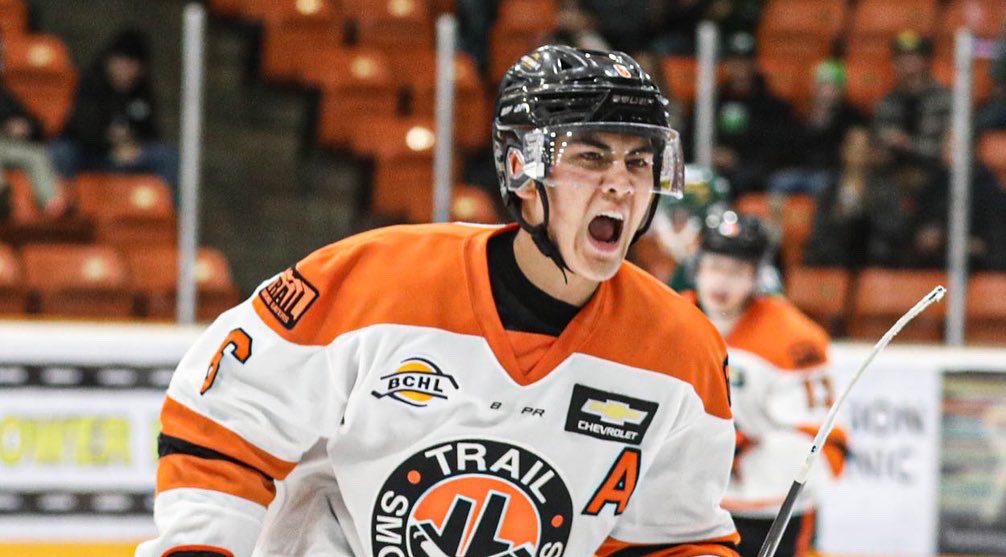 BCHLSmokeEaters's tweet photo. Pure passion from Jordan Hendry and Adam Marshall on Saturday night 🔥🔥

📸 Photo Credit - Jennifer Small

#WeAreSmokeEaters https://t.co/19QVmzYiYj
