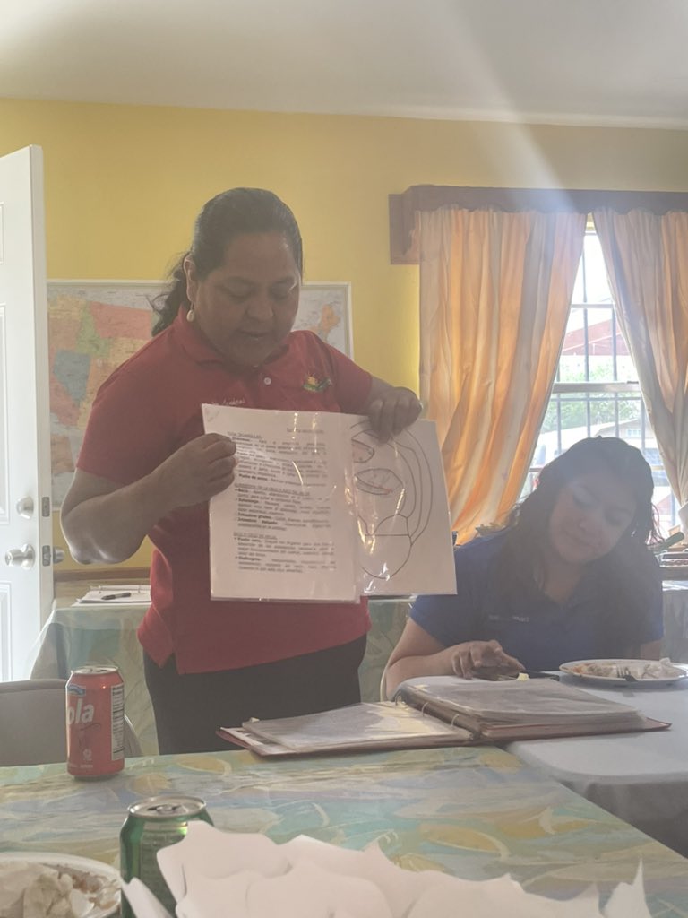 ahmcparland's tweet photo. Andrea at ARISE Muniz shares her expertise in alternative medicine with our group, one of many classes offered at each of 4 ARISE support centers  @SistersofMercy #MercyforJustice https://t.co/kotCevgoxI