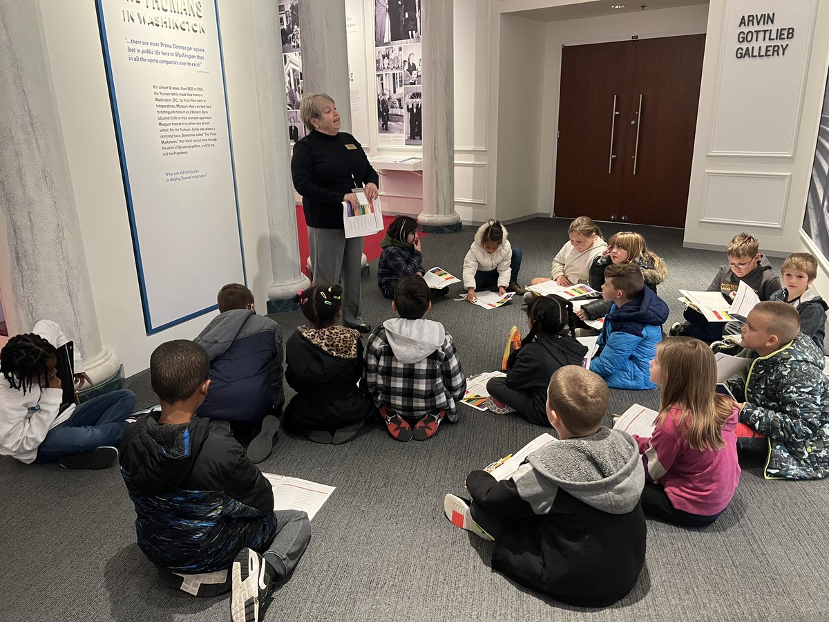 KBecksteadBC's tweet photo. Honored to have had the opportunity to accompany @GlendaleElemISD 2nd graders to @TrumanLibrary Museum. What a great morning of learning right here in our community!!! #isdstrong @msgritz_19 https://t.co/RhDYLzl8Dx