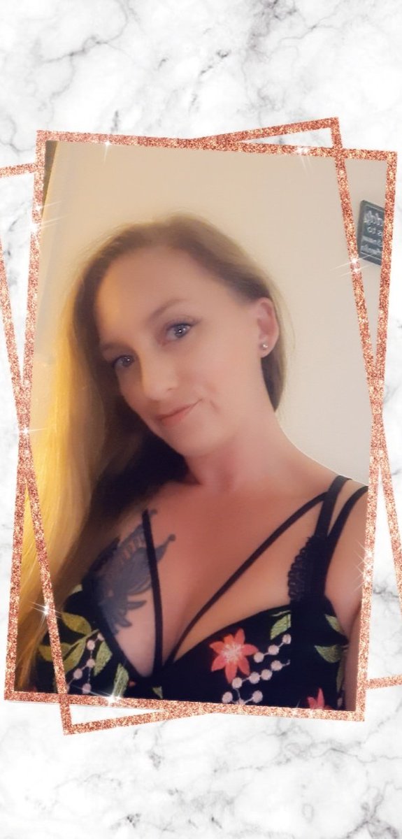mistressJ2022's tweet photo. Let me drain you!!! #findom #paypiggyneeded #worship #drainville #SlaveQueen https://t.co/cq38ooLr25