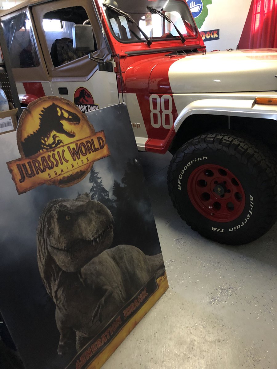 JurassicJeep88's tweet photo. When you have a friend (of a friend) who knows someone that knows someone!  #hookedup #jurassicworlddominion #jurassicworld #dinodisplay #wasgettingtossed #jp88 #jmpm #itshomenow #photops #photoboard #trex #rexy https://t.co/QAcKvU5P30