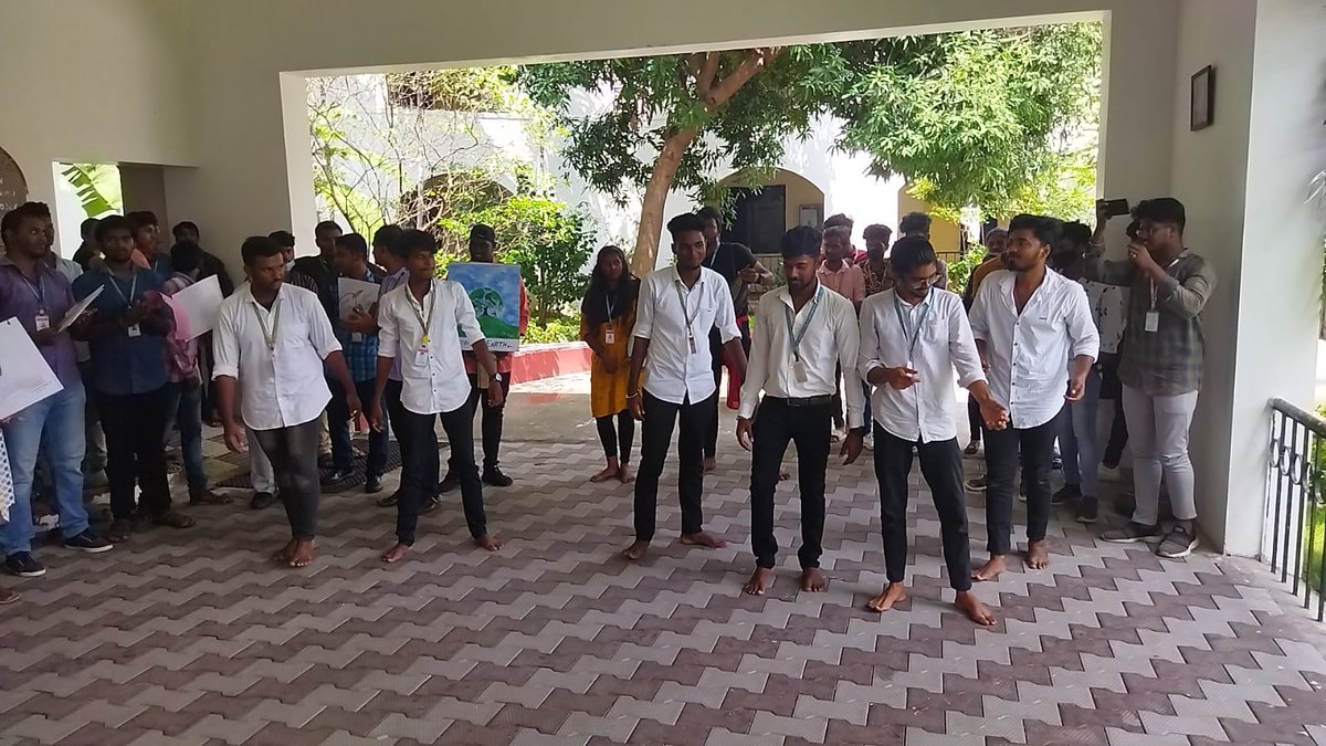 Nss_Stcas106_Ch's tweet photo. NSS volunteers of St. Thomas College of Arts and Science, Koyambedu conducted Drugs free Tamilnadu Awareness Programme within campus on 20th Oct. 2022. @_NSSIndia @YASMinistry @Nss_Stcas107_Ch @NSSChennai https://t.co/vANPdLMAun
