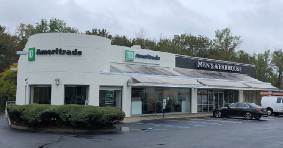 NewsByRENJ's tweet photo. [Featured in The Briefing: 10-25-22]

https://t.co/IrVCmjPwX5

--@TheGoldsteinGrp #VanRock @NIARealty 
#NewJersey #NJ #TheDailyBriefing #commercialrealestate #newjerseyrealestate #RealEstateNJ #news #industrial #building #sell #deal #commercial #CRE #NJCRE #paramus #newark https://t.co/fxqgyMpp9X