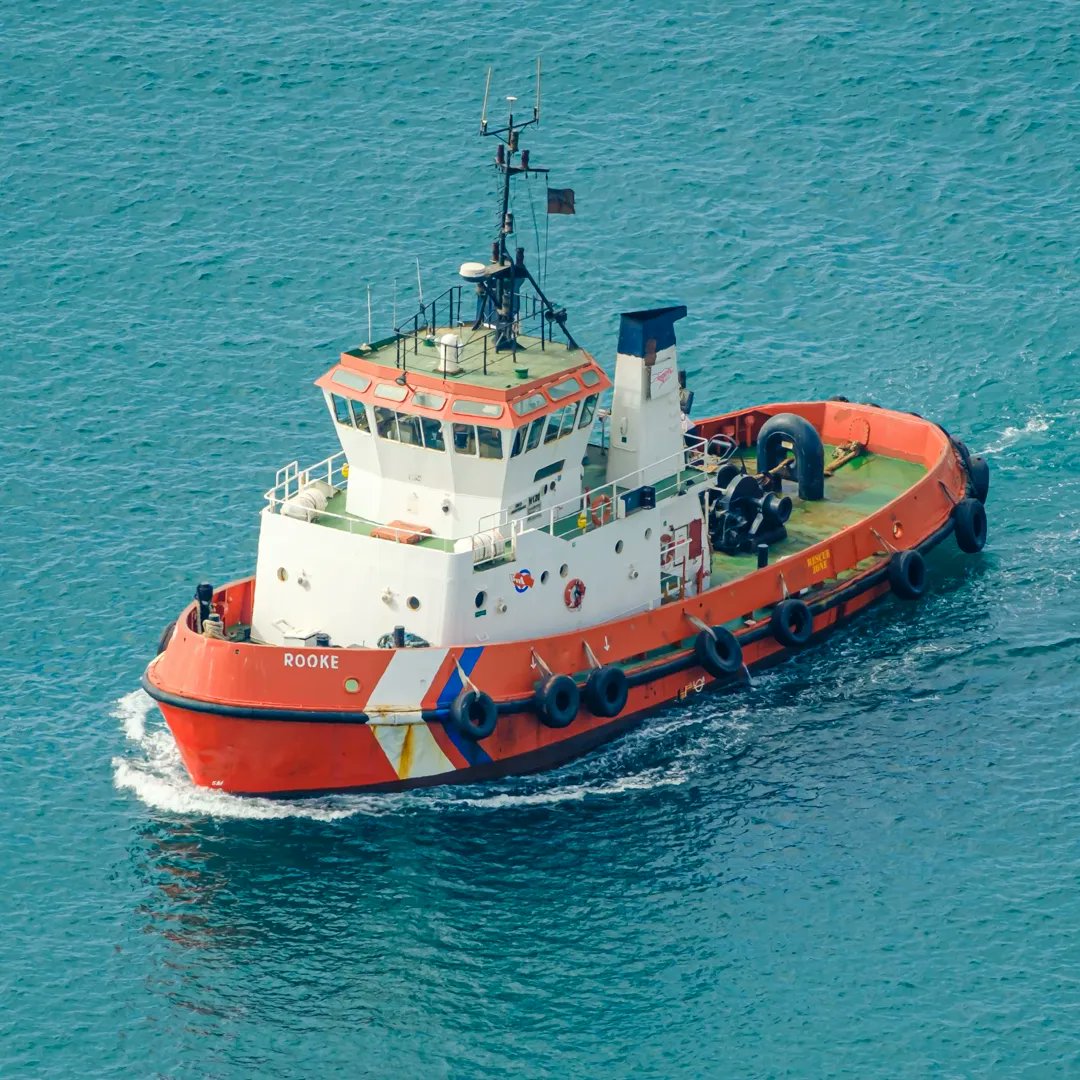 KiteObserver's tweet photo. Rooke Tug in Gibraltar. More photos at https://t.co/smsqIrBIbP

#shipspotter #shipspotting #ship #vessel #tug #tugboat #tuglife #sea #gibraltar #port #rooke #boat https://t.co/3jzbDVY90s