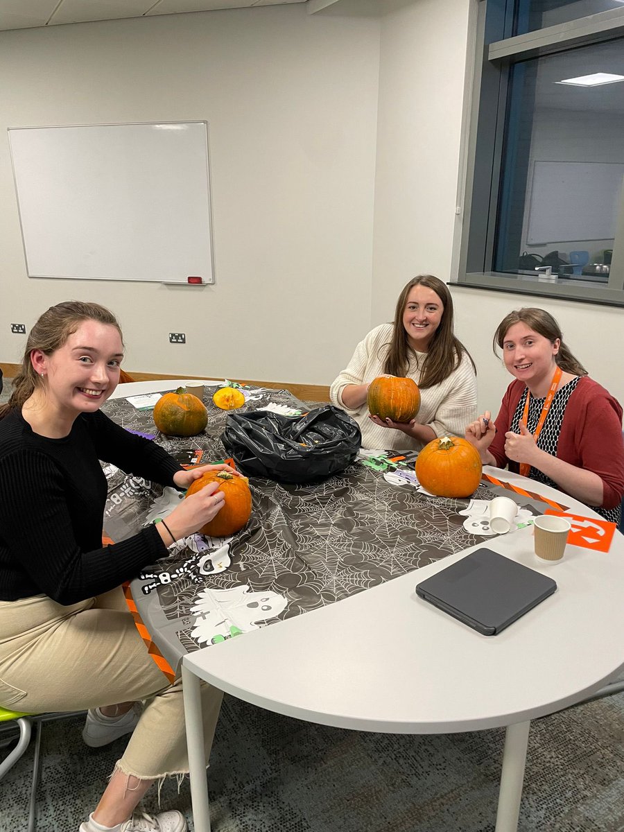 🌟 Thank you to everyone who attended our pumpkin carving event yesterday evening! Congratulations Aoife and Deirdre on having the best pumpkins of the night 🎃 Huge thank you to all who donated to our Foyle Foodbank fundraiser ❤️ We hope to see you all at our next event!