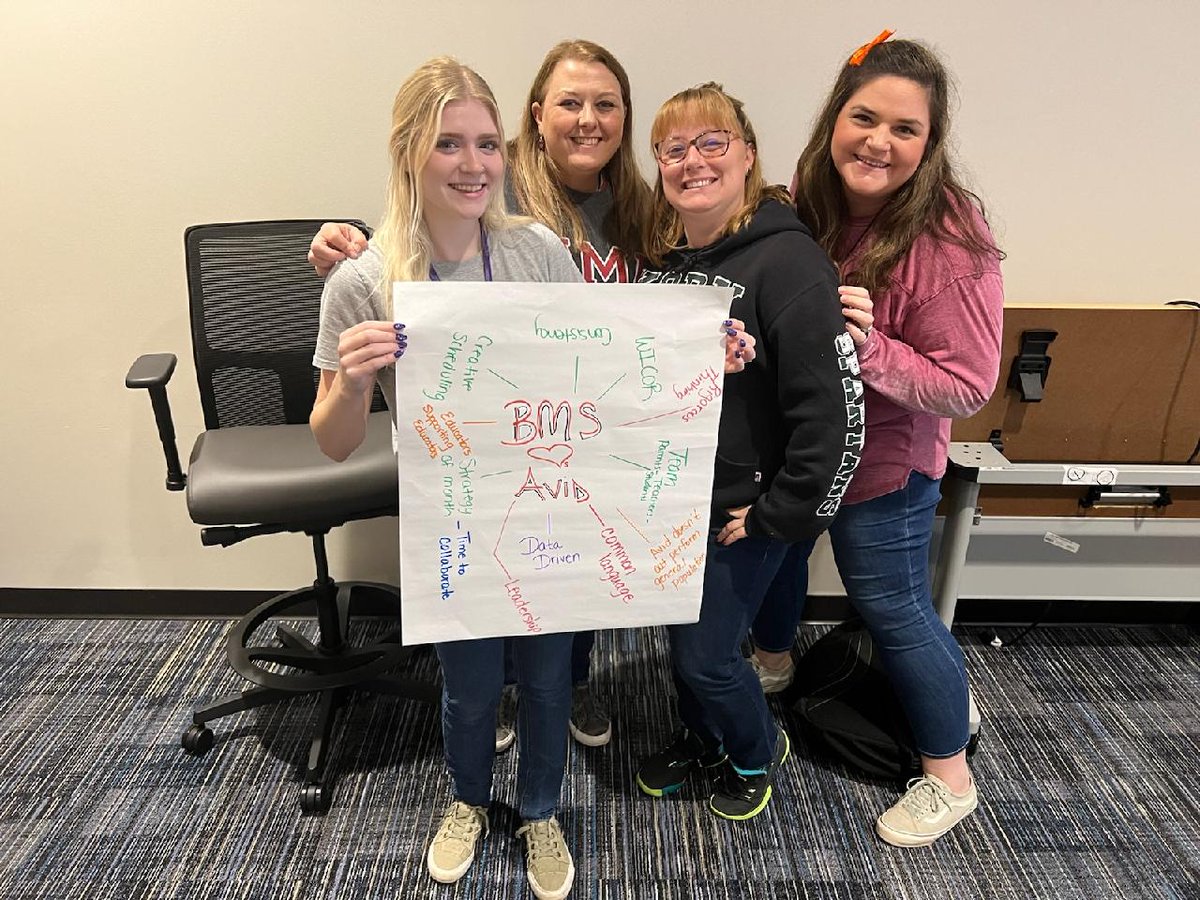 MsYaple's tweet image. Learning how to make AVID Schoolwide with our graffiti poster of implementation strategies #LearningisLoud #AVIDfamily @vbschools @nlsheffi31 @VBAVIDCoach @JSmithjjs1 @BaysideMSVBCPS