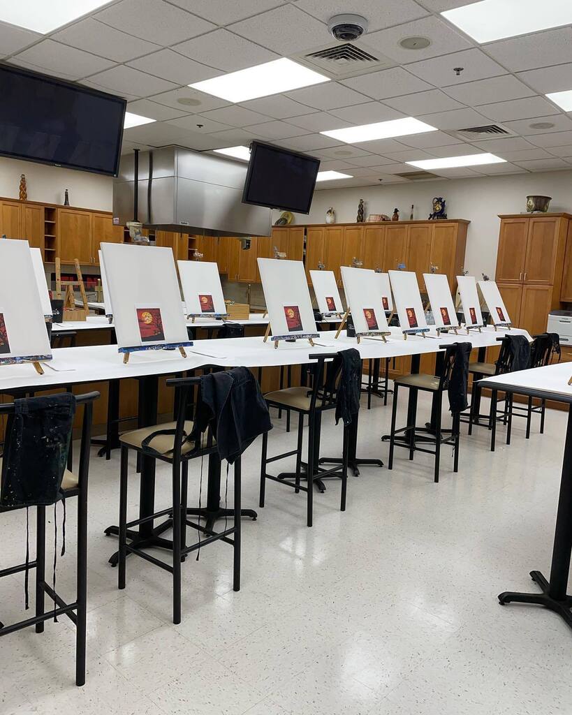 PWATWarrington's tweet photo. Setting up for today’s offsite at Giant in Willow Grove. Wouldn’t you like your work to have an event for you too! 
.
.
#pwatwarrington #paintingwithatwist #funpainting #funart #warringtonPa #paint #paintingwithatwistwarrington #funartnotfineart https://t.co/TDW2by9f93 https://t.co/ITWj3LyYYf