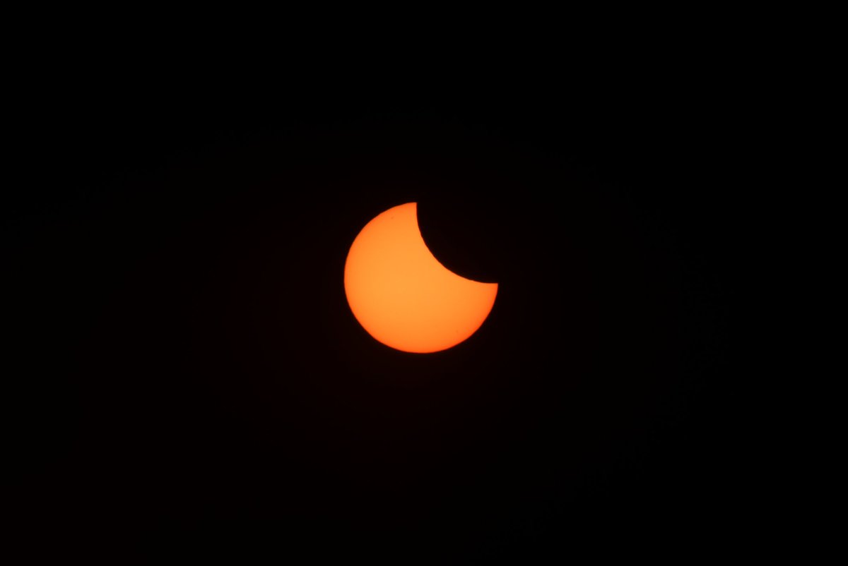 AlokKatkar's tweet photo. Solar eclipse
Pune
#SolarEclipse2022 #Eclipse2022 #Pune #photography #Eclipse #solareclipseindia https://t.co/oU2ehKT4Hb
