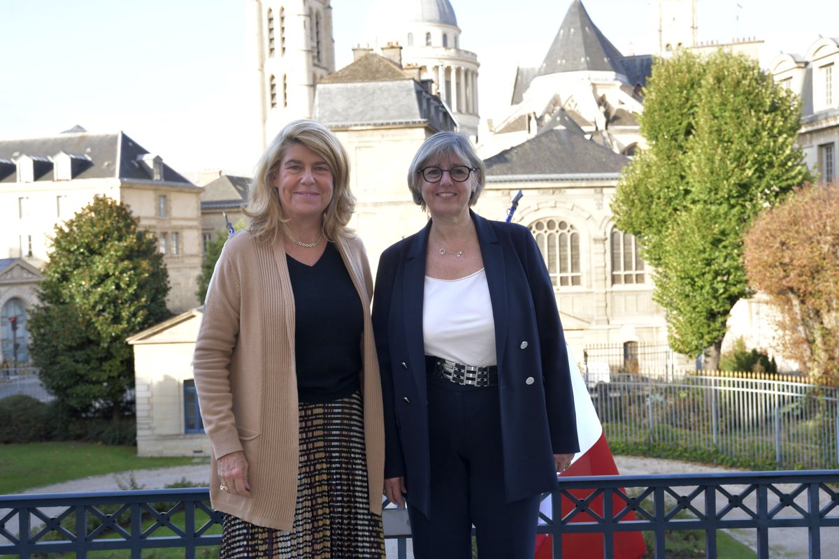 Chaque territoire est porteur d'avenir. Les jeunes 🇫🇷 doivent pouvoir y étudier dans les meilleures conditions, et y construire leurs réussites. Heureuse de travailler avec @FaureDominique à l'attractivité des territoires ruraux pour l'enseignement supérieur et la recherche !