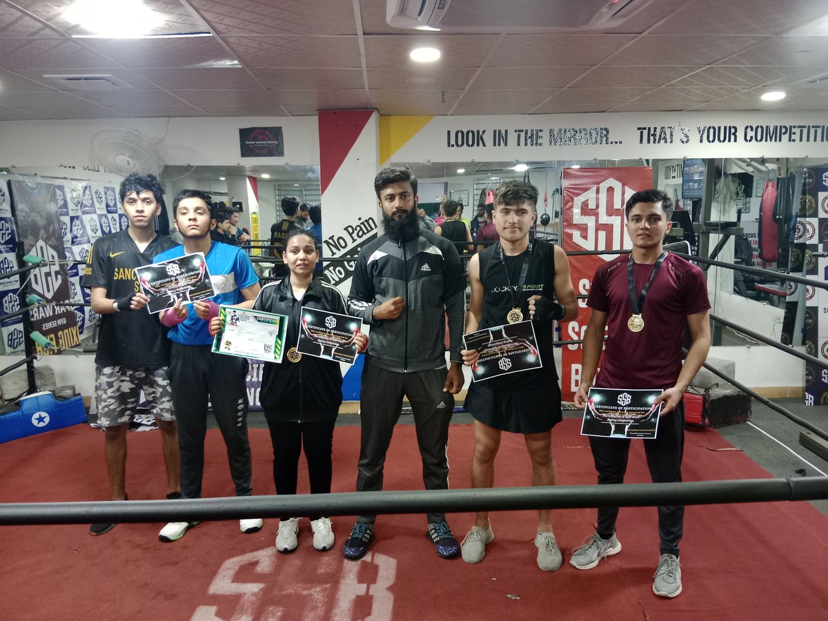 usama_the_boxer's tweet photo. Future Stars of 🇵🇰 Boxing
Team Sweet Science Boxing
#boxing #sweetscienceboxing #boxrec #usamathetiger https://t.co/uIhpAvUSvO