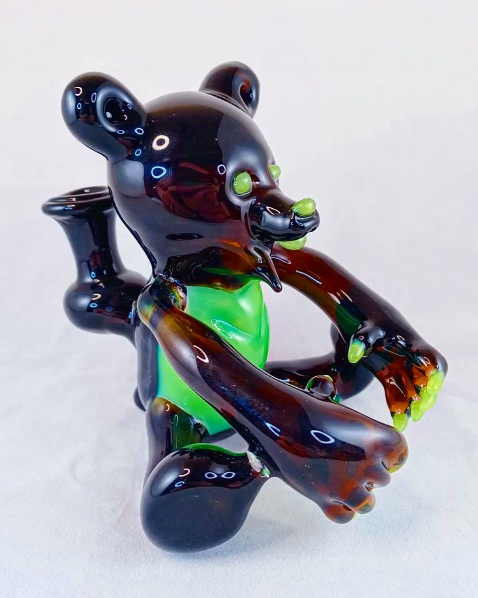 My new style of bears I'm working on that hold glass. This one holds a bong carbcap so he'll get high with you!! Getting used to Twitter so please be patient with me. I appreciate all the positivity yall show me! Thank you to all the amazing communities both crypto and weed!