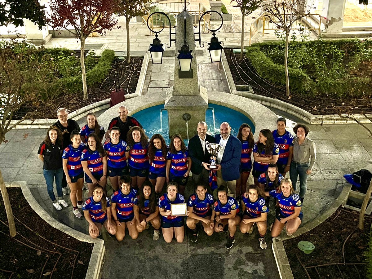 alvarezustarroz's tweet photo. Felicidades a las campeonas del equipo femenino del #Rugby del @CRMajadahonda por esta I Supercopa Iberdrola 🏆

¡Qué orgullo! No solo por los triunfos, sino por vuestra pasión, esfuerzo y capacidad de superación.

Seguid yendo a por todas. #Majadahonda está con vosotras. 👏💪 https://t.co/C1Y1KYXbCv