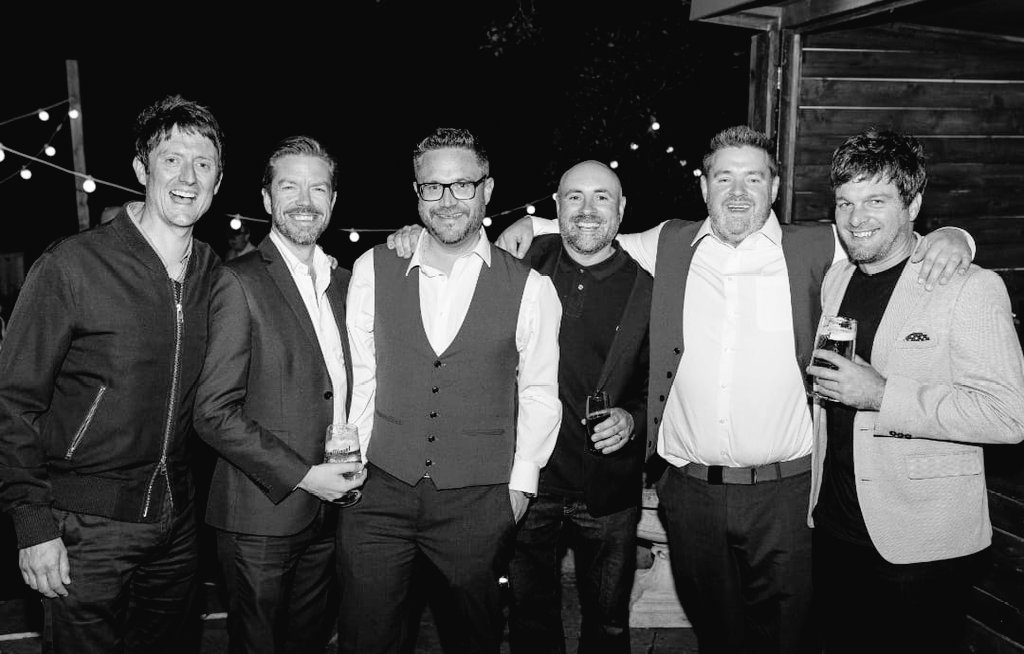 OliverDM1's tweet photo. Gotta pop a B&amp;W with a shot like that it's only right. Yorkshire's version of the Rat Pack. https://t.co/oSOplmoGno